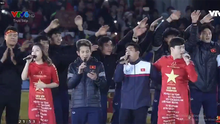 Hồng Duy 'gánh team' U23 Việt Nam, hát như ca sĩ ở gala vinh danh
