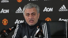 Mourinho: 'Tôi sống ở khách sạn thì đã sao? Tôi không điên mà chia tay M.U'