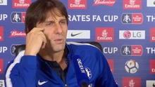 Conte: 'Mourinho là kẻ mất trí'. Mourinho: 'Tôi không bị cấm vì dàn xếp tỉ số'