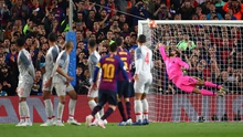CĐV phát cuồng, Lineker và Ferdinand ôm nhau nhảy múa mừng 'siêu phẩm' sút phạt của Messi