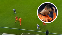 Ronaldo gây sốt khi khi rê bóng rồi đâm sầm vào đồng đội