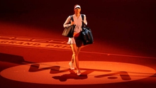 Maria Sharapova vượt qua sự soi mói, chỉ trích để trở lại ấn tượng