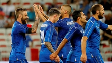 Sốc với pha phản lưới của hậu vệ được M.U săn đuổi trong trận Italy - Uruguay
