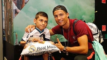Cristiano Ronaldo gây sốt với nghĩa cử cực đẹp dành cho fan 'đặc biệt'