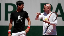 TENNIS ngày 27/9: Djokovic trở lại vào năm sau, chính thức bái Agassi làm thầy