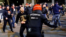 Một cảnh sát thiệt mạng sau cuộc 'hỗn chiến' giữa CĐV Bilbao và Spartak Moscow ở Europa League