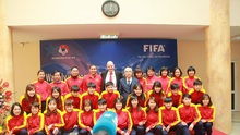 Chủ tịch FIFA đưa ra lời khuyên cho bóng đá Việt Nam