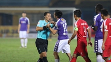 Văn Quyết nhận thẻ đỏ, Hà Nội FC vẫn dễ dàng đánh bại Viettel
