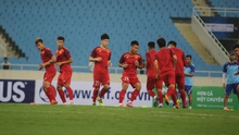 U23 Việt Nam làm quen sân Mỹ Đình, HLV Park Hang Seo bênh Quang Hải
