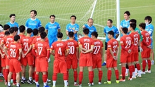 Bóng đá Việt Nam hôm nay: Đình Trọng nghỉ tập vì bị đau cơ đùi