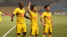 Bóng đá Việt Nam hôm nay: Kiatisuk không sao chép lối chơi của HLV Park Hang Seo
