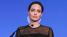 Lộ bí mật gây sốc khiến Angelina Jolie trì hoãn ly hôn với Brad Pitt