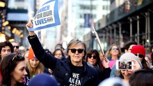Xuống phố phản đối bạo lực súng đạn, Paul McCartney gọi tên John Lennon