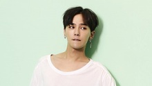 G-Dragon thừa nhận mình là ‘quân ăn cướp’ khi bán đồ quá đắt