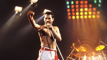 Elton John tiết lộ tấm lòng vàng trong những ngày cuối đời đau đớn của Freddie Mercury