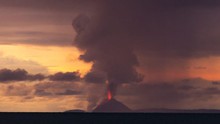 Những hình ảnh kinh hoàng sau sóng thần Volcano ở Indonesia