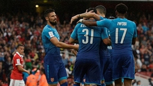 CẬP NHẬT sáng 30/07: Arsenal thắng đậm ở Emirates Cup, PSG giành siêu cúp Pháp, Fellaini sắp rời Man United.