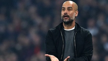 Chật vật hạ đội hạng hai, Guardiola đổ lỗi cho... quả bóng Mitre