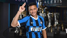 Chuyển nhượng MU 19/6: Inter Milan mượn tiếp Sanchez, MU tranh sao trẻ Roma với Arsenal
