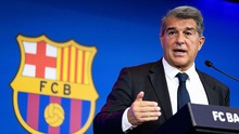 Chủ tịch Barcelona đổ lỗi cho La Liga và Bartomeu vì không giữ được Messi