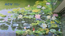 Chiêm ngưỡng 2 bức tranh hoa sen 'khổng lồ' tại sân bay Nội Bài