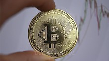 Tiền điện tử bitcoin trên đà hướng đến mốc 20.000 USD/BTC