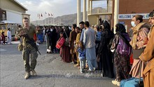 Tình hình Afghanistan: Sân bay Kabul đóng cửa trong 48 giờ
