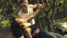 MV 'Đừng yêu một mình' của Đồng Lan: Những ‘tù nhân tình yêu’ thời hiện đại