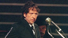 Đĩa đơn của Bob Dylan được bán với giá 1,77 triệu USD