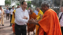 Phó Thủ tướng Thường trực Trương Hòa Bình chúc mừng Lễ Phật đản tại Cần Thơ