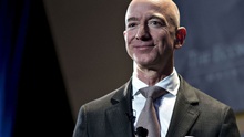 Tỷ phú Jeff Bezos từ chức CEO của Amazon