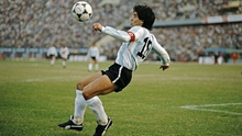 Maradona qua đời: Pele hẹn chơi bóng trên thiên đàng. Napoli đổi tên sân tri ân huyền thoại