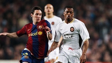 Evra chúc mừng Messi giành Quả bóng Vàng