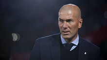 Zidane đang có mặt ở London, CĐV M.U muốn ông thay thế Mourinho ngay lập tức