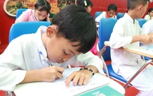 Giữ hồn chữ viết Chăm, lan tỏa giá trị văn hóa truyền thống