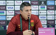 HLV Antonio Puche: 'Đã vào bán kết không ai muốn thất bại