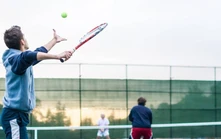 Người đàn ông ngừng tim khi chơi pickleball giữa thời tiết lạnh giá ở Hà Nội