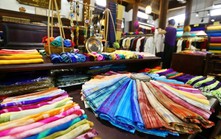 Hà Nội quy hoạch bảo tồn, phát triển Làng nghề truyền thống kết hợp du lịch Lụa Vạn Phúc