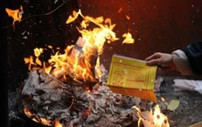 Tết Nguyên đán 2026: Ý nghĩa Lễ hóa vàng ngày Tết