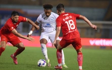 CLB Nam Định thành cựu vương quá sớm