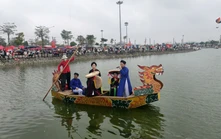 Du khách tưng bừng trẩy Hội Lim, nghe Quan họ