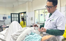 Hiểm họa chó thả rông: Cụ bà 75 tuổi nhập viện cấp cứu 