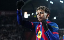 Yamal 'lột xác' với phiên bản Quả bóng Vàng