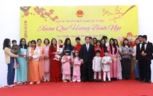 Nghị quyết số 80-NQ/TW: Kiều bào chung tay lan tỏa văn hóa Việt