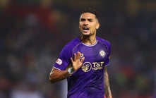 Hoàng Hên là 'món quà' của HLV Kim Sang Sik