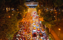 Giải chạy đêm truyền thống thu hút 13000 vận động viên