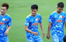 'Cánh chim lạ' vượt Tiến Linh, thuyết phục HLV Kim Sang Sik 