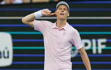 Jannik Sinner lập kỷ lục mới, trở thành tay vợt thứ 4 trong lịch sử quần vợt thế giới làm được điều đặc biệt