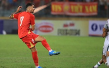 Hoàng Hên đá thế nào trong trận ra mắt ĐT Việt Nam?