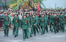 Thanh niên Thủ đô hăng hái lên đường nhập ngũ